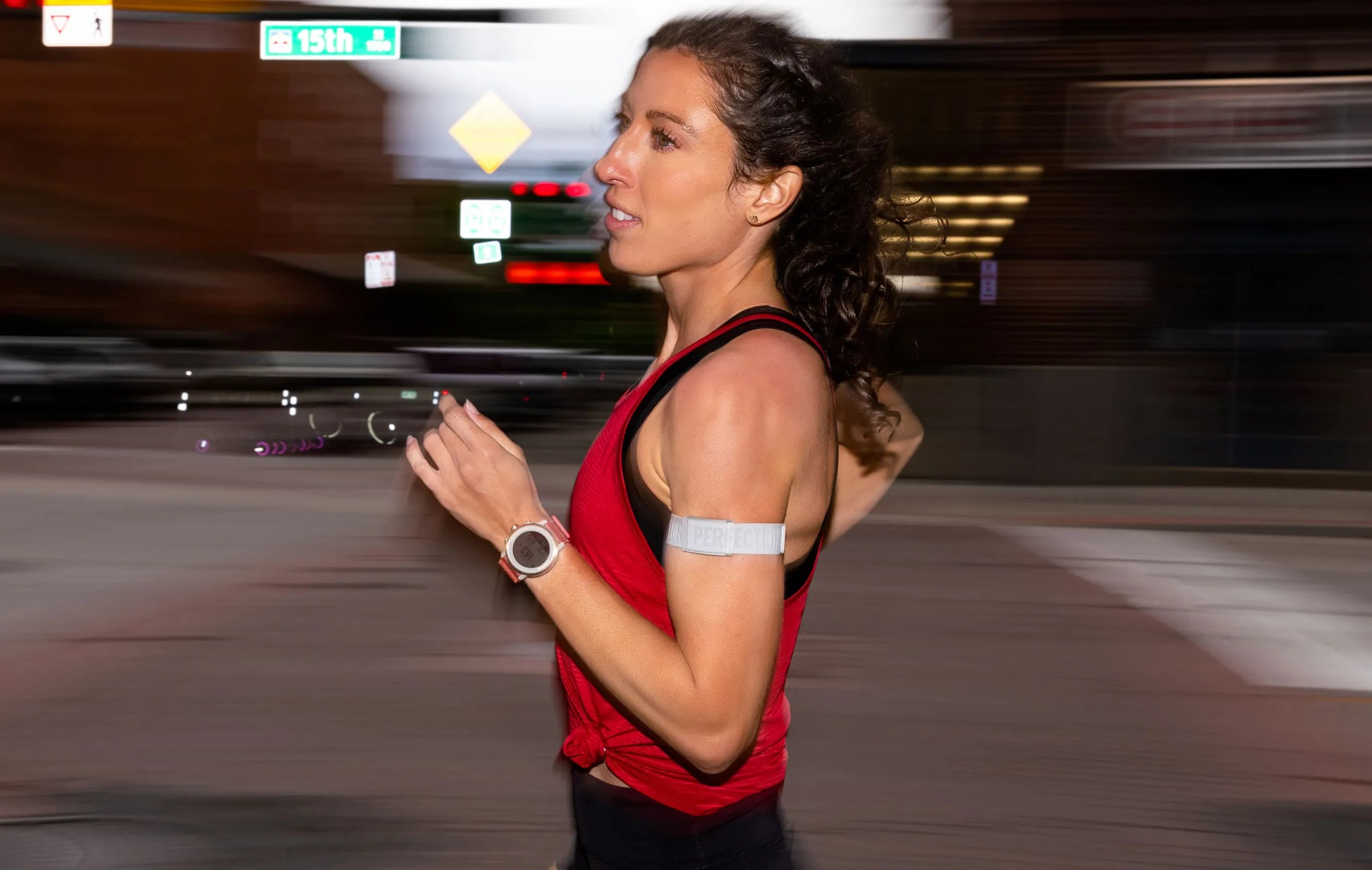 Running with a optical heart rate monitor for the arm